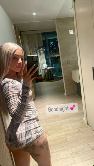 IG __xosarah / xosarahg content