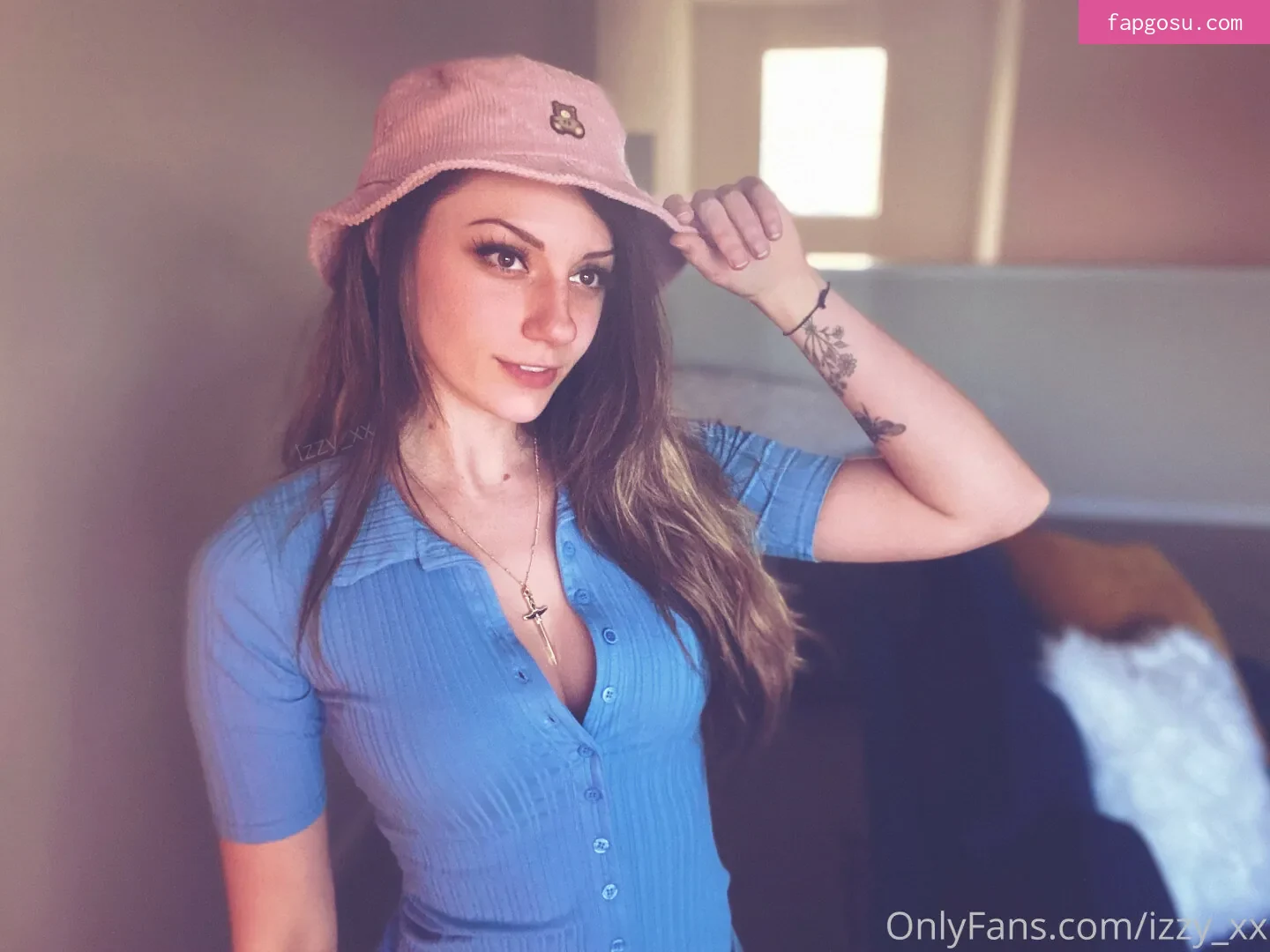 Izzy_xx