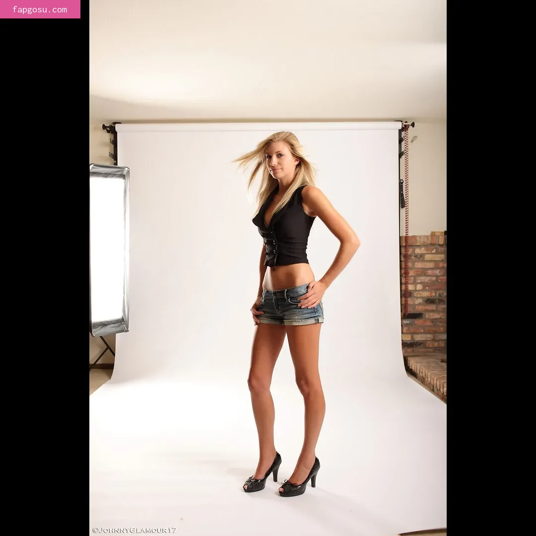 johnnyglamour17