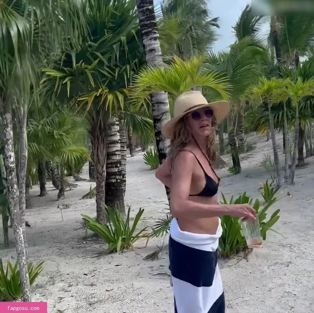 Jennifer Aniston