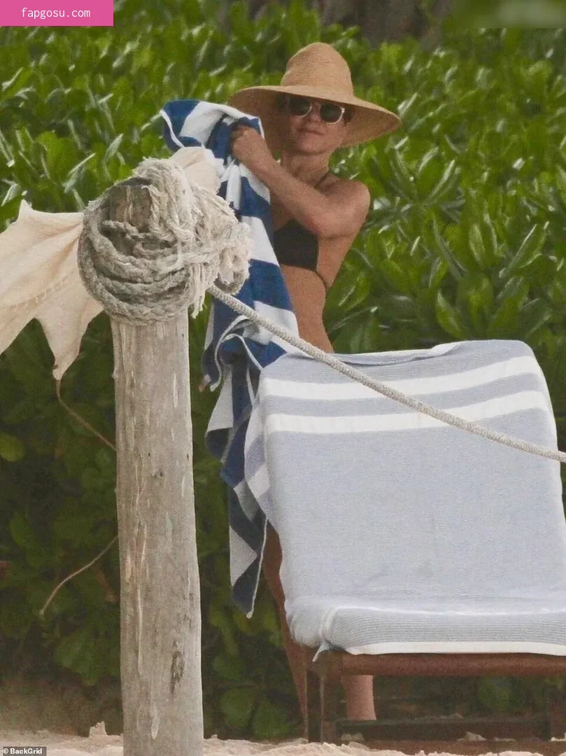 Jennifer Aniston