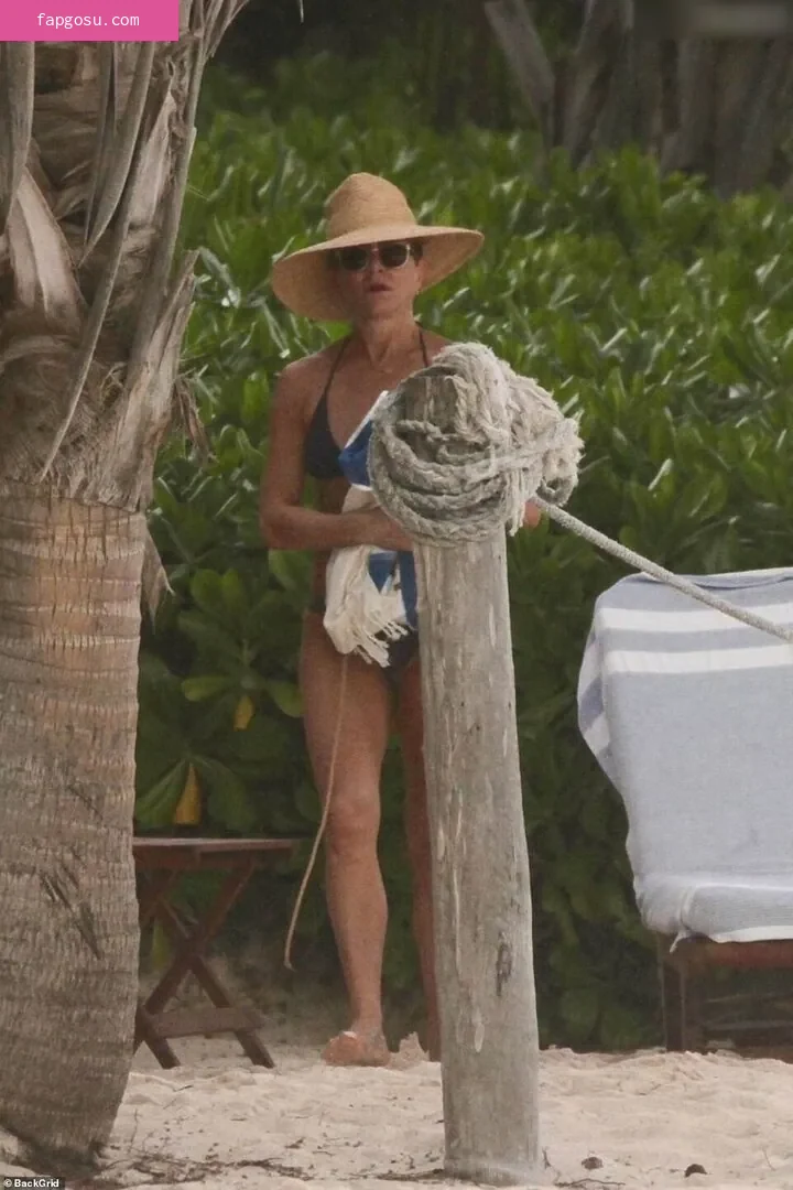 Jennifer Aniston