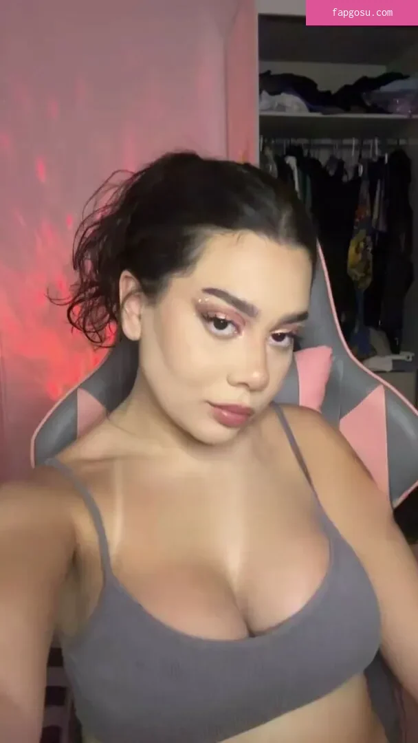 Julia Alvarenga