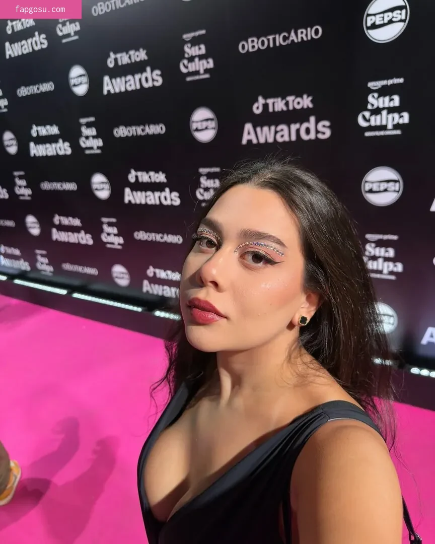 Julia Alvarenga