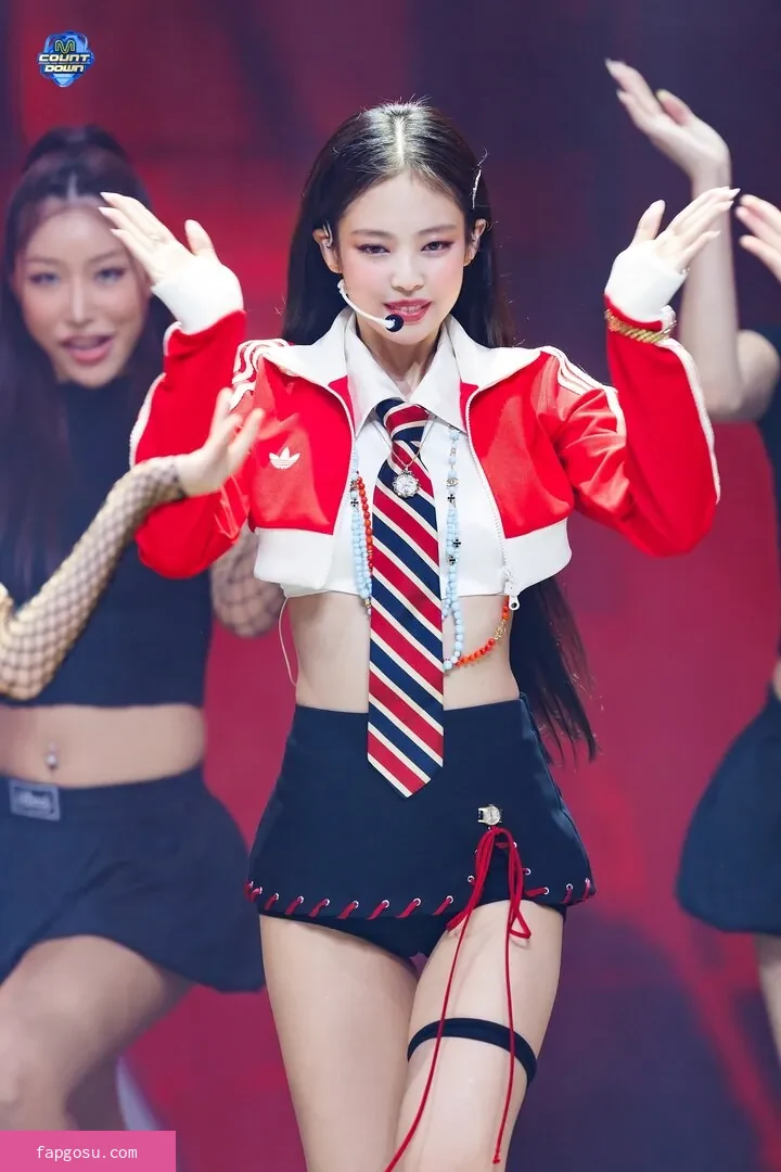 Jennie | BLΛƆKPIИK