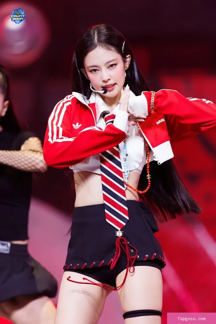 Jennie | BLΛƆKPIИK