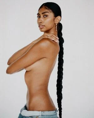Jasmine Chola content