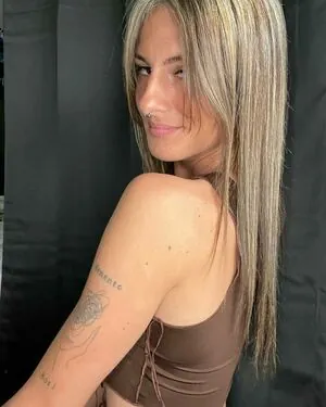 Jessica Clark content