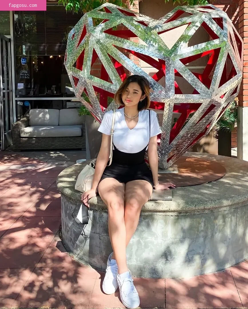 Jeila Dizon
