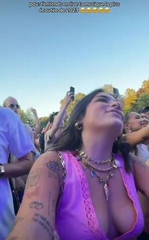Julie Ferrat content