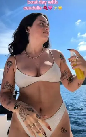 Julie Ferrat content