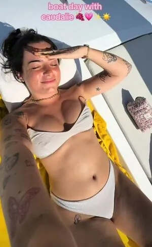Julie Ferrat content