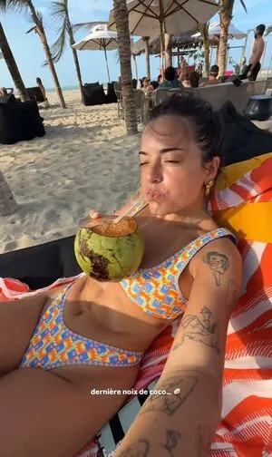 Julie Ferrat content