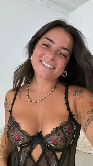 Julie Ferrat content
