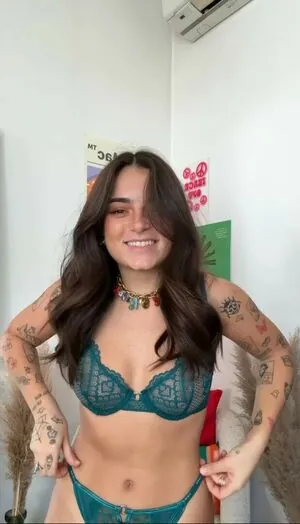 Julie Ferrat content