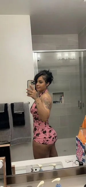 Jasmine Grenaway content