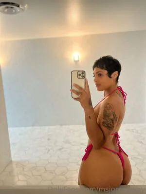 Jasmine Grenaway content