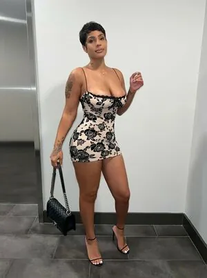 Jasmine Grenaway content
