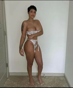 Jasmine Grenaway content
