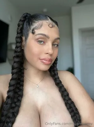 Jasmine Grenaway content