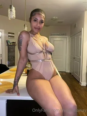 Jasmine Grenaway content