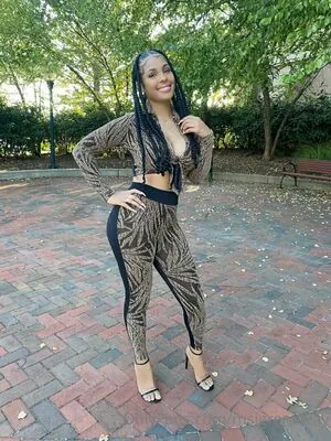 Jasmine Grenaway content