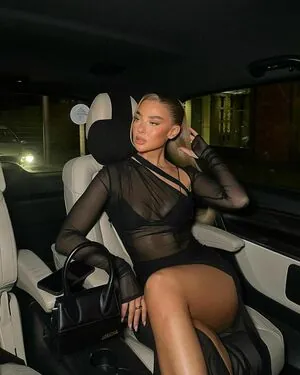 Jess Hunt content