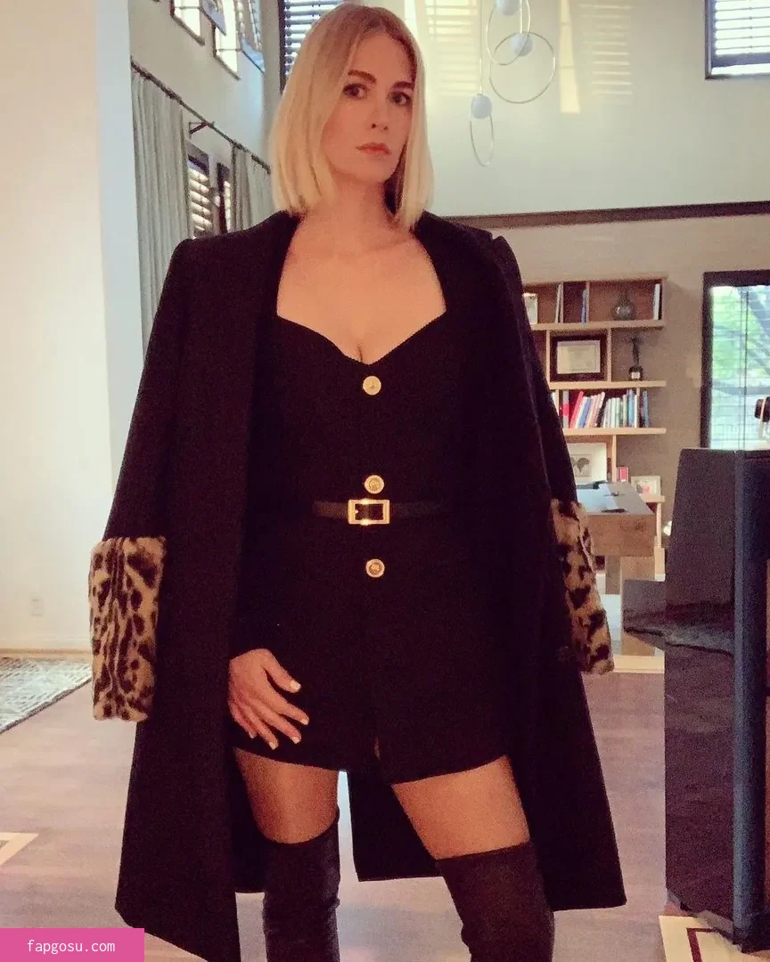 January Jones - Photo #76