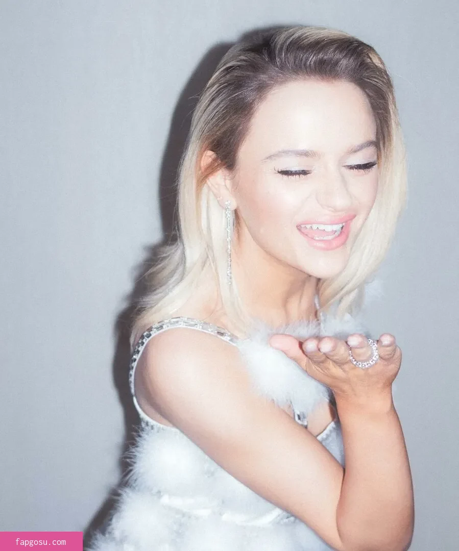 joey_king