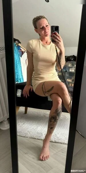 Julia Kern content
