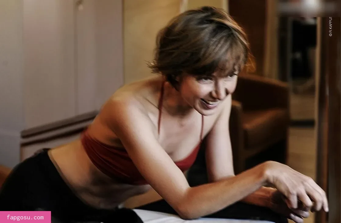 Julia Koschitz