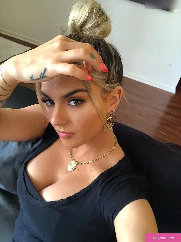 Joanna Levesque