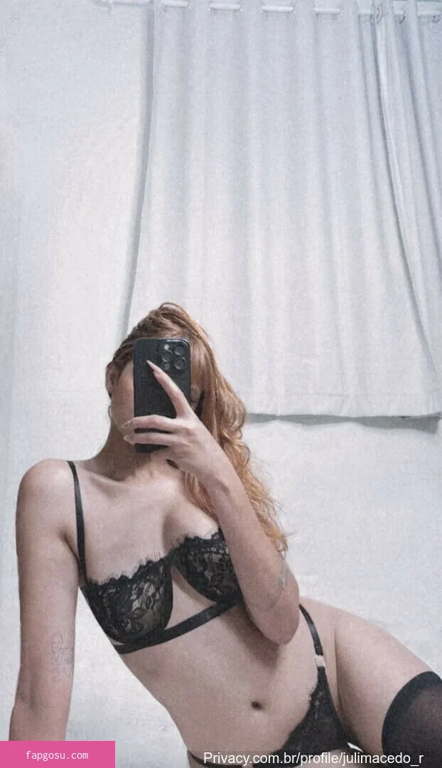 Julia Macedo