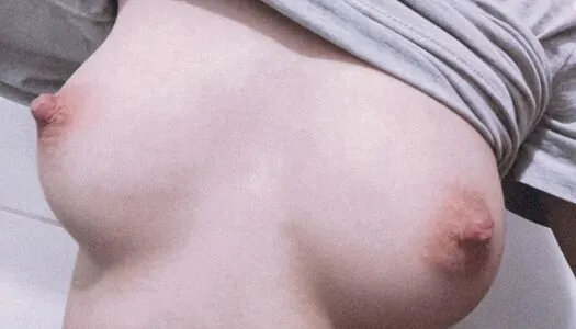Julia Macedo content