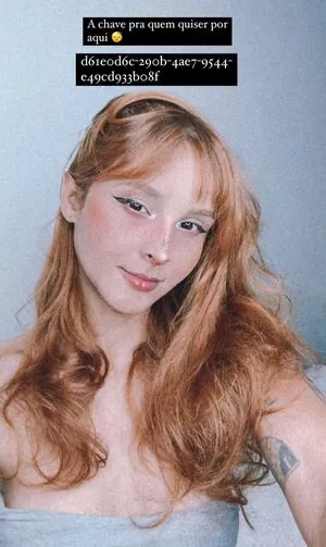 Julia Macedo content