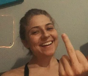 Julia Maggessi content