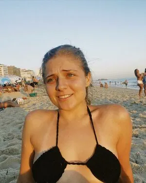 Julia Maggessi content