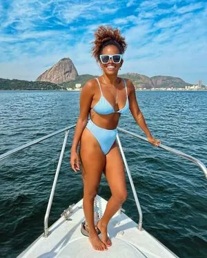 Jeniffer Nascimento content