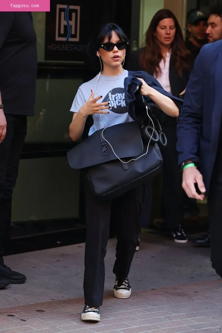 Jenna Ortega - Photo #1051