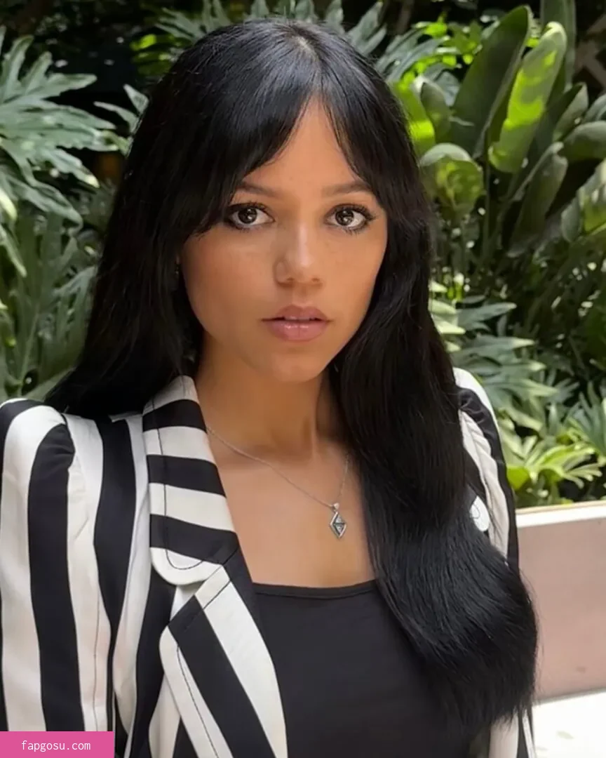 Jenna Ortega - Photo #1737