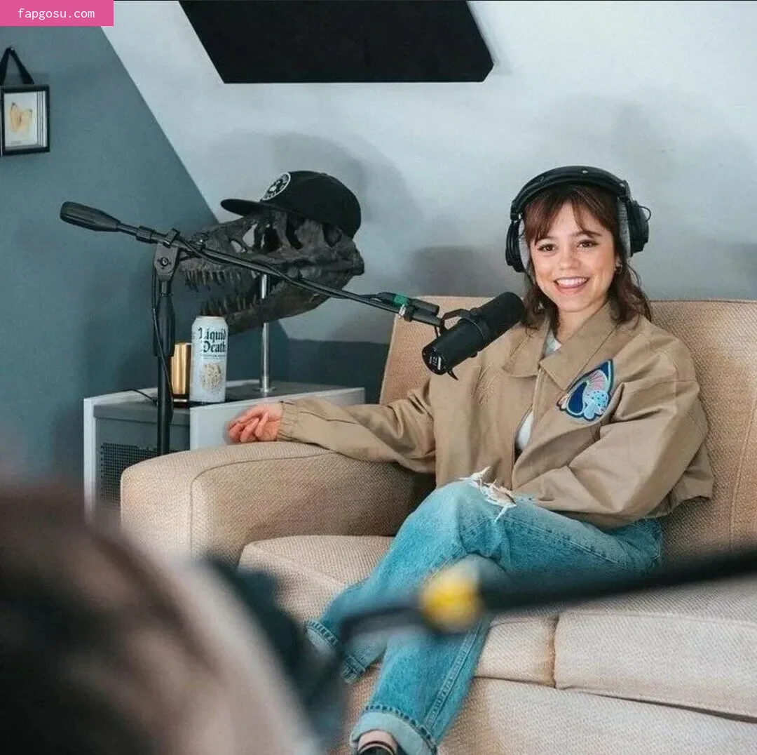 Jenna Ortega - Photo #36