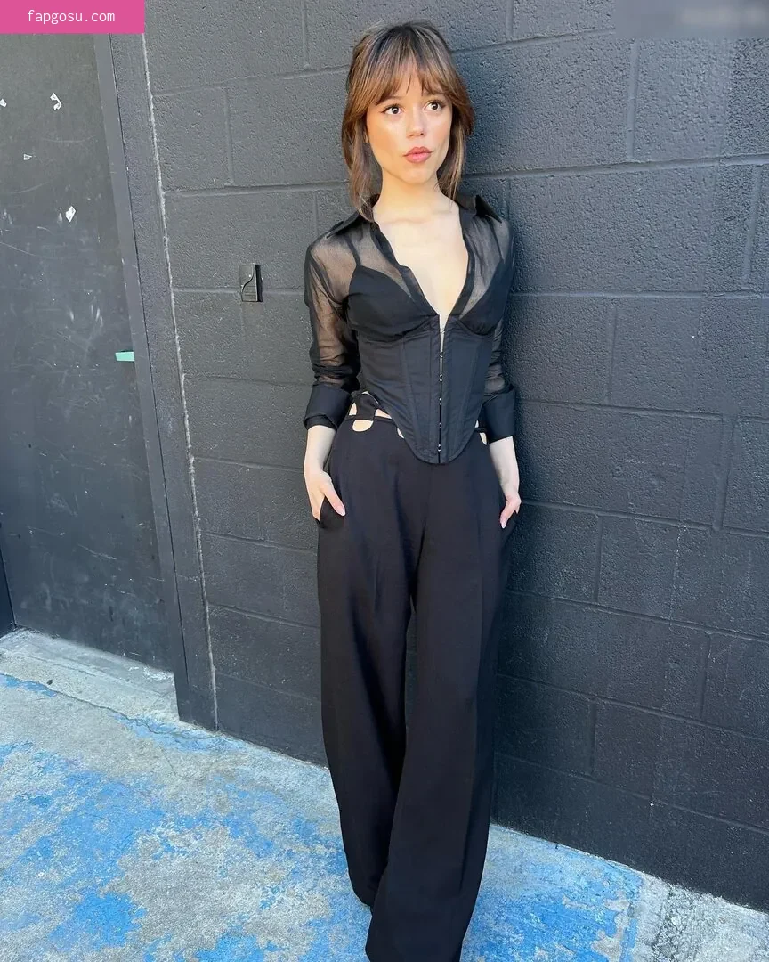 Jenna Ortega - Photo #675