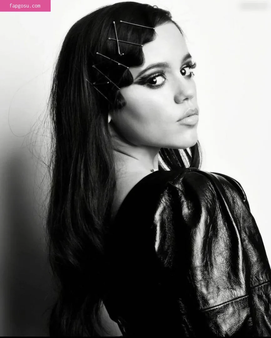 Jenna Ortega - Photo #687