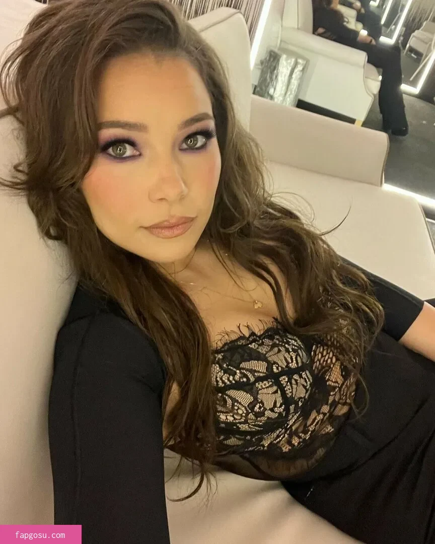 Jessica Parker Kennedy
