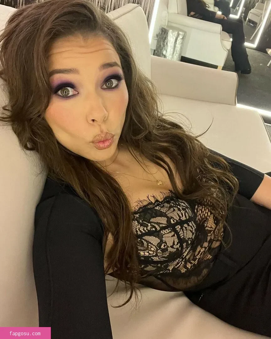 Jessica Parker Kennedy