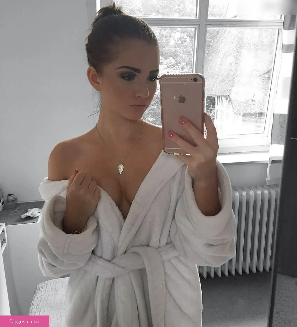 Julia Schulze