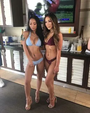 Janis True content