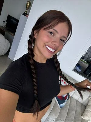 Juliana Tovar content