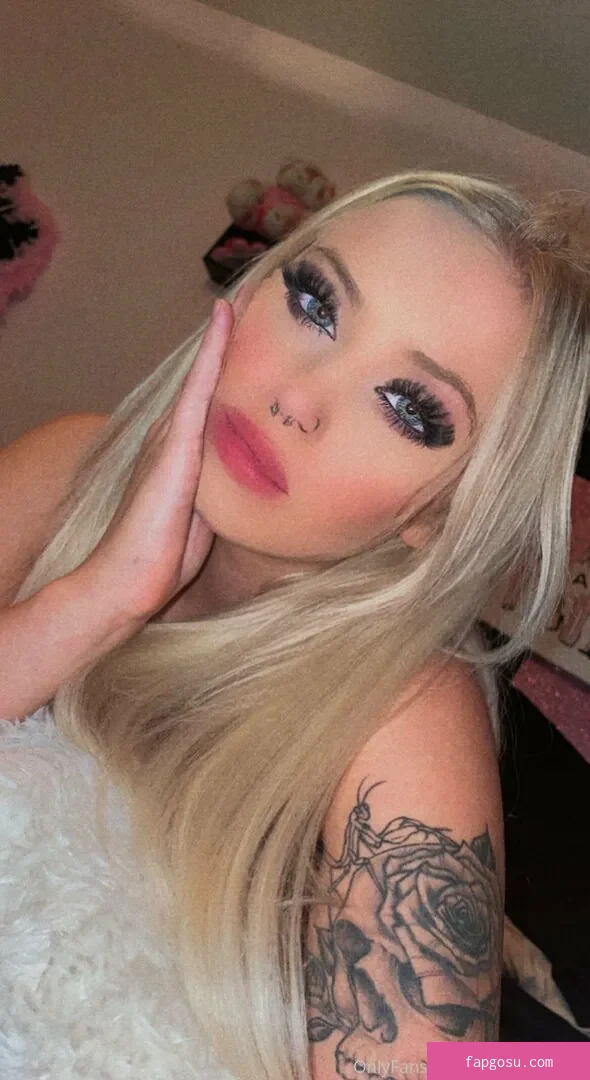 katiewarren18