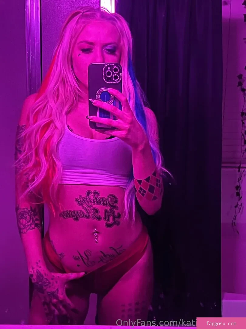 katiewarren18